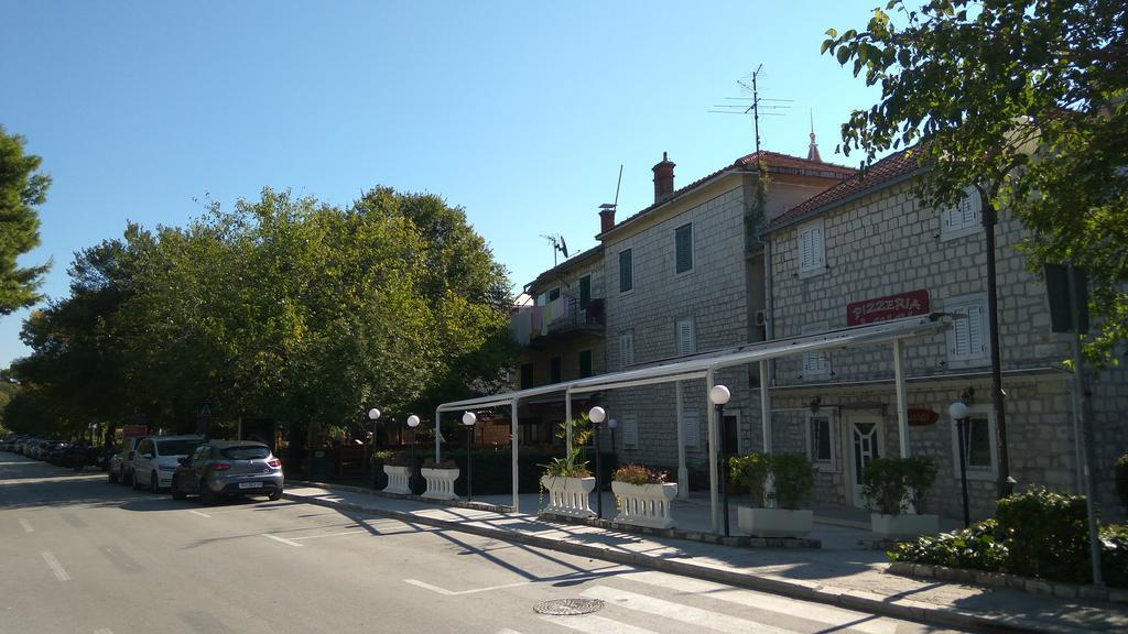 Apartment Fabijanko Oldtown Trogir Exterior foto