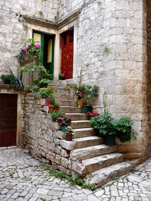 Apartment Fabijanko Oldtown Trogir Exterior foto